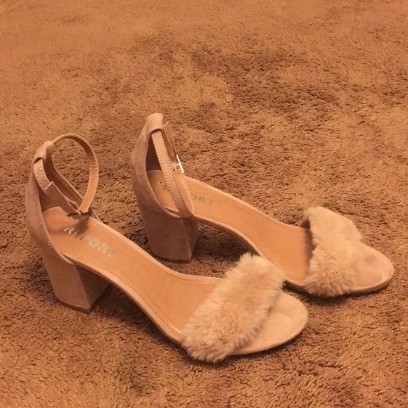 Report furry heels - Picture 2 of 4
